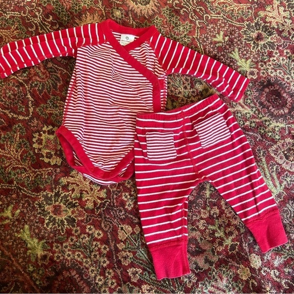 Hanna Andersson Two Piece Set - Picture 1 of 4